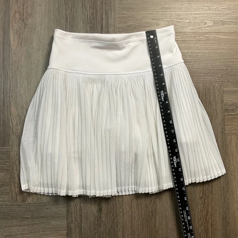 IBKUL Pleated Mesh Tennis Golf Activewear Skort Skirt Womens Small White Preppy